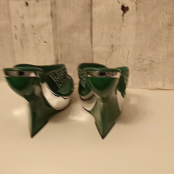 Shoes - Picture 2 of 3